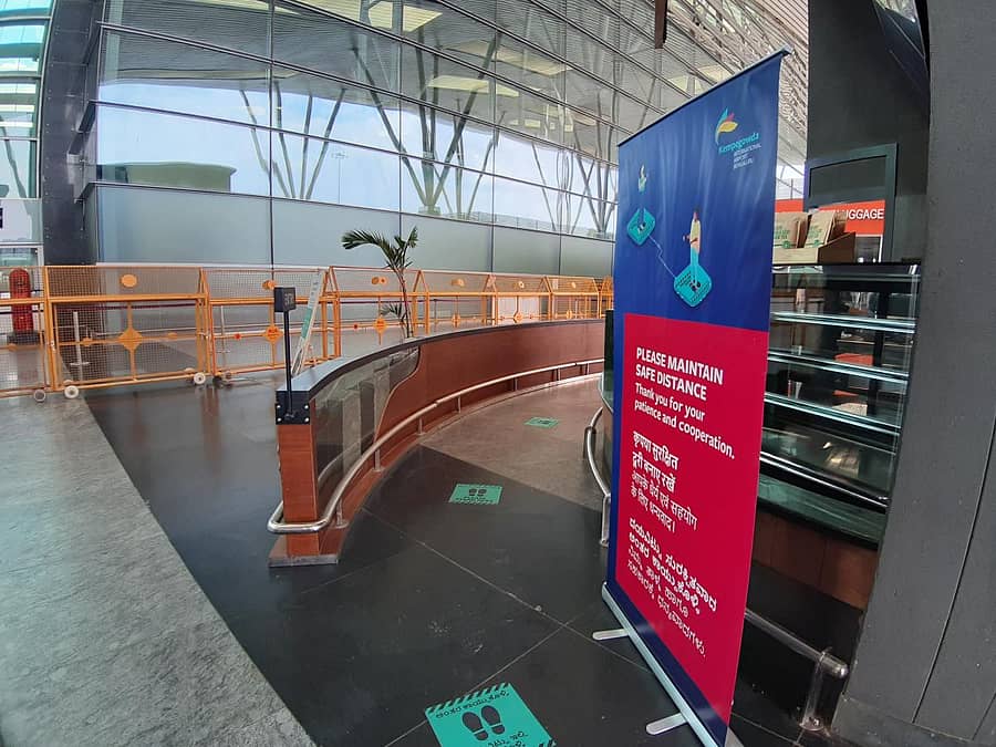 ಬೆಂಗಳೂರು ಕೆಂಪೇಗೌಡ ವಿಮಾನ ನಿಲ್ದಾಣ ಸೇವೆಗೆ ಸಜ್ಜಾಗಿದ್ದು, ವ್ಯಕ್ತಿಗತ ಅಂತರ ಸೇರಿದಂತೆ ಇತರೆ ನಿಯಮ ಪಾಲನೆಗೆ ಕ್ರಮ ಕೈಗೊಳ್ಳಲಾಗಿದೆ