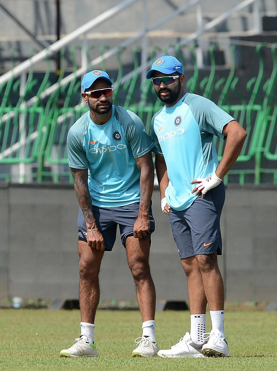 ಶಿಖರ್ ಧವನ್ (ಎಡ) ಮತ್ತು ರೋಹಿತ್ ಶರ್ಮಾ