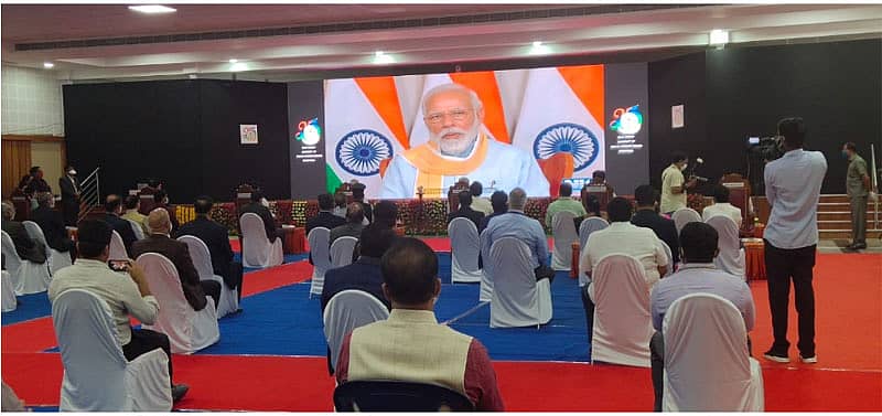 ವಿಡಿಯೊ ಸಂವಾದದಲ್ಲಿ ಮೋದಿ (ಪ್ರಜಾವಾಣಿ ಚಿತ್ರ)