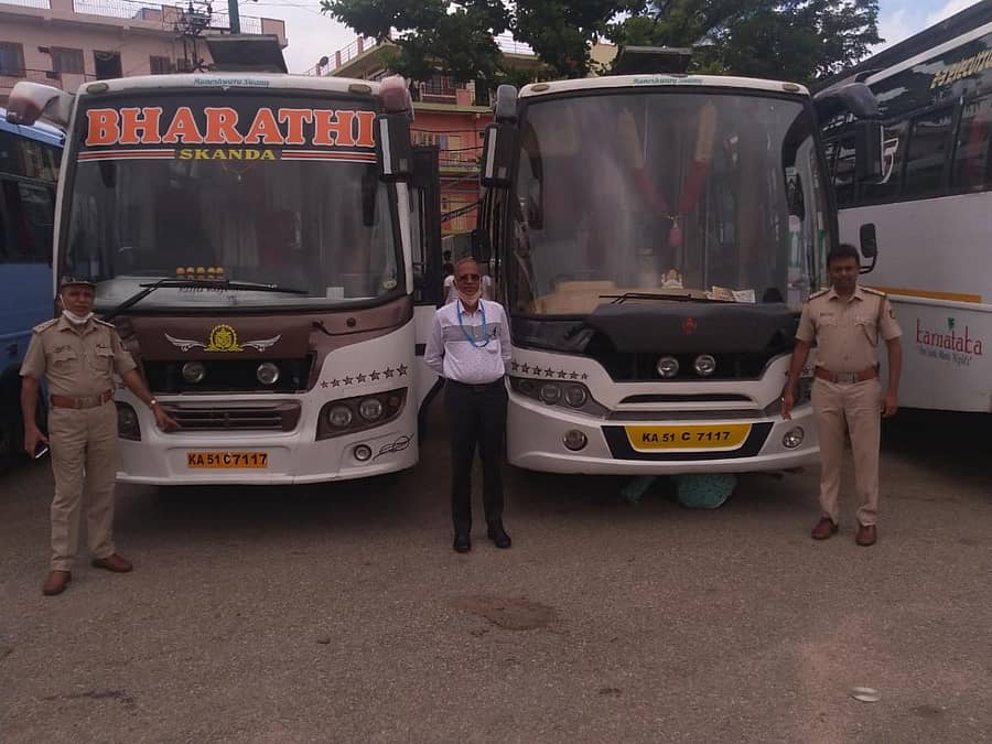 ಜಪ್ತಿ ಮಾಡಲಾದ ಬಸ್ಗಳು