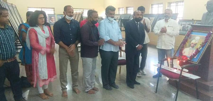 ತುಮಕೂರು ವಿಶ್ವವಿದ್ಯಾನಿಲಯದಲ್ಲಿ ನಾಲ್ವಡಿ ಕೃಷ್ಣರಾಜ ಒಡೆಯರ್‌ ಜಯಂತಿ ಆಚರಿಸಲಾಯಿತು