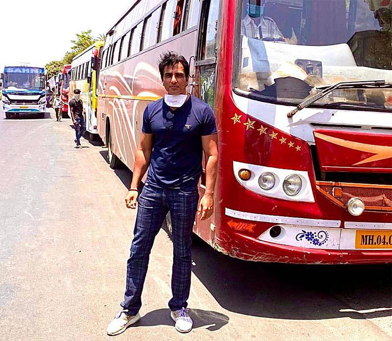 ಲಾಕ್‌ಡೌನ್‌ನಿಂದ ಮುಂಬೈನಲ್ಲಿ ಸಿಲುಕಿದ್ದ ವಲಸೆ ಕಾರ್ಮಿಕರನ್ನು ಊರುಗಳಿಗೆ ಕಳುಹಿಸಲು ಬಸ್‌ ವ್ಯವಸ್ಥೆ ಮಾಡಿದ್ದ ನಟ ಸೋನು ಸೂದ್‌