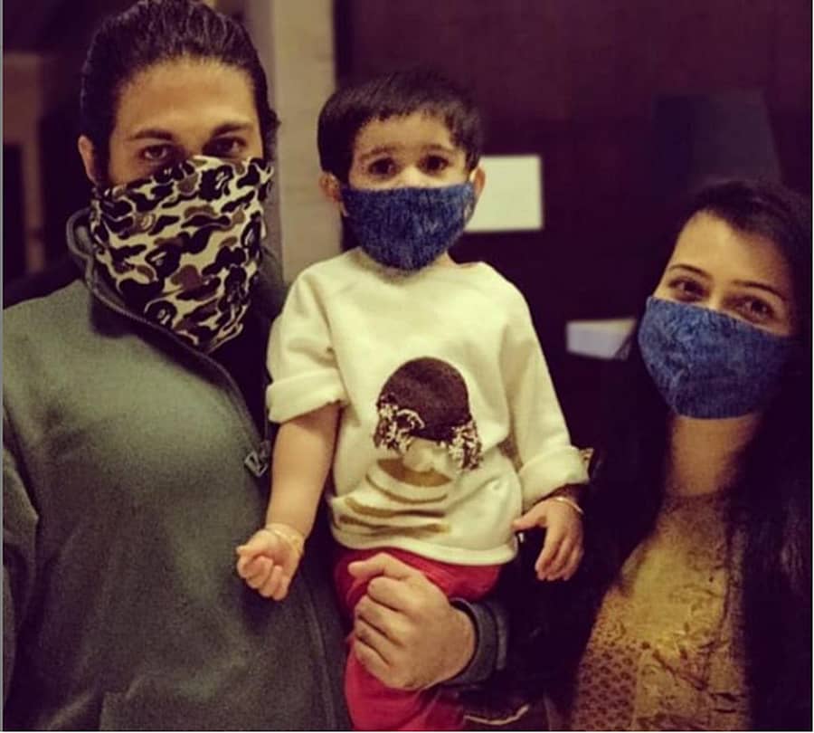 ರಾಕಿಂಗ್ ಫ್ಯಾಮಿಲಿ ಫೋಟೊ