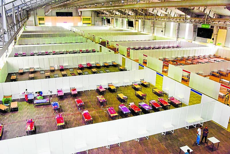 ಬೆಂಗಳೂರು ಅಂತರರಾಷ್ಟ್ರೀಯ ವಸ್ತುಪ್ರದರ್ಶನ ಕೇಂದ್ರದಲ್ಲಿ(ಬಿಐಇಸಿ) ನಿರ್ಮಿಸಲಾಗಿರುವ 10,100 ಹಾಸಿಗೆಗಳು ಇರುವ ತಾತ್ಕಾಲಿಕ ಕೋವಿಡ್–19 ಆರೈಕೆ ಕೇಂದ್ರ –ಪ್ರಜಾವಾಣಿ ಚಿತ್ರ