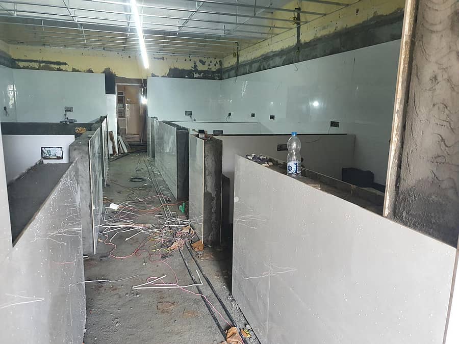 ಚಿಕ್ಕಮಗಳೂರಿನ ಜಿಲ್ಲಾ ಆಸ್ಪತ್ರೆಯ ಕೋವಿಡ್‌ ಘಟಕದಲ್ಲಿ (ಹೆರಿಗೆ ಆಸ್ಪತ್ರೆ) ಪ್ರಯೋಗಾಲಯ ನಿರ್ಮಾಣ ಕಾಮಗಾರಿ ನಡೆಯುತ್ತಿದೆ.