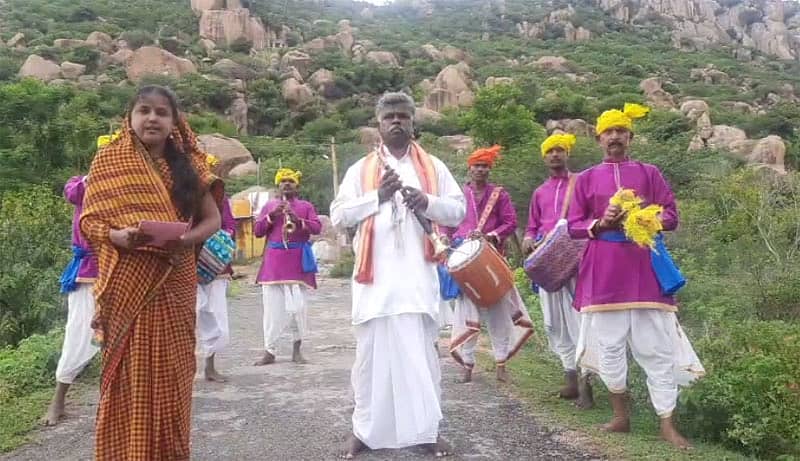 ಚಿಟ್ಟೆ ಮೇಳದಲ್ಲಿ ಅರಸೀಕೆರೆಯ ಕುಮಾರಯ್ಯ ಮತ್ತು ತಂಡ