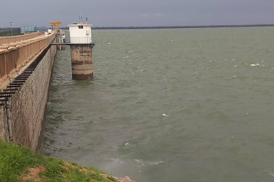 ಹುಣಸಗಿ ತಾಲ್ಲೂಕಿನ ನಾರಾಯಣಪುರದ ಬಸವಸಾಗರ ಜಲಾಶಯ