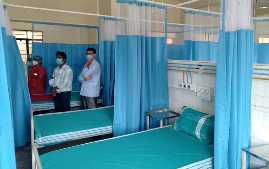 ಶಿರಸಿಯ ಪಂಡಿತ ಆಸ್ಪತ್ರೆಯ ಹೈ ಫ್ಲೋ ನೇಸಲ್ ಆಕ್ಸಿಜನ್ ವ್ಯವಸ್ಥೆ ಇರುವ ಕೋವಿಡ್ ಚಿಕಿತ್ಸಾ ಕೊಠಡಿ