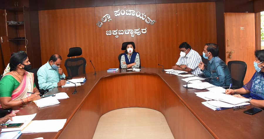 ಸಭೆಯಲ್ಲಿ ಜಿಲ್ಲಾ ಪಂಚಾಯಿತಿ ಸಿಇಒ ಬಿ.ಫೌಜಿಯಾ ತರನ್ನುಮ್ ಮಾತನಾಡಿದರು.