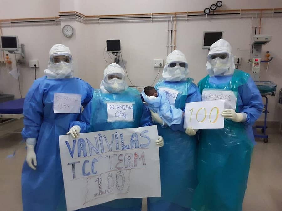 ನೂರನೇ ಹೆರಿಗೆ ಬಳಿಕ ಮಗುವಿನೊಂದಿಗೆ ವೈದ್ಯರು ಸಂಭ್ರಮಿಸಿದರು