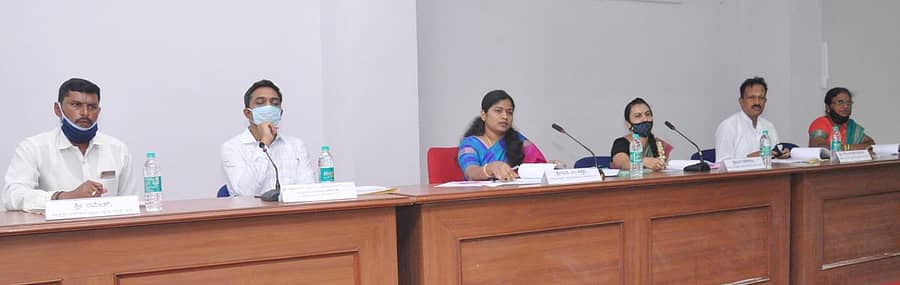 ಜಿಲ್ಲಾ ಪಂಚಾಯಿತಿ ಅಧ್ಯಕ್ಷೆ ಎಂ.ಅಶ್ವಿನಿ ನೇತೃತ್ವದಲ್ಲಿ ಮಾಸಿಕ ಕೆಡಿಪಿ ಸಭೆ ನಡೆಯಿತು