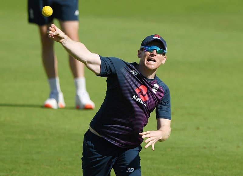 ಇಂಗ್ಲೆಂಡ್ ತಂಡದ ನಾಯಕ ಏಯಾನ್ ಮಾರ್ಗನ್ ಮಂಗಳವಾರ ಏಜಿಸ್ ಬೌಲ್ ಕ್ರೀಡಾಂಗಣದಲ್ಲಿ ಫೀಲ್ಡಿಂಗ್ ಅಭ್ಯಾಸ ಮಾಡಿದರು –ರಾಯಿಟರ್ಸ್ ಚಿತ್ರ