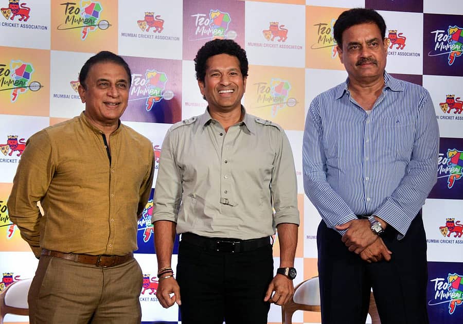 ಸುನಿಲ್ ಗಾವಸ್ಕರ್ (ಎಡ) ಹಾಗೂ ಸಚಿನ್ ತೆಂಡೂಲ್ಕರ್ ಅವರೊಂದಿಗೆ ದಿಲೀಪ್ ವೆಂಗ್ಸರ್ಕಾರ್ (ಬಲ)–ಪಿಟಿಐ ಚಿತ್ರ