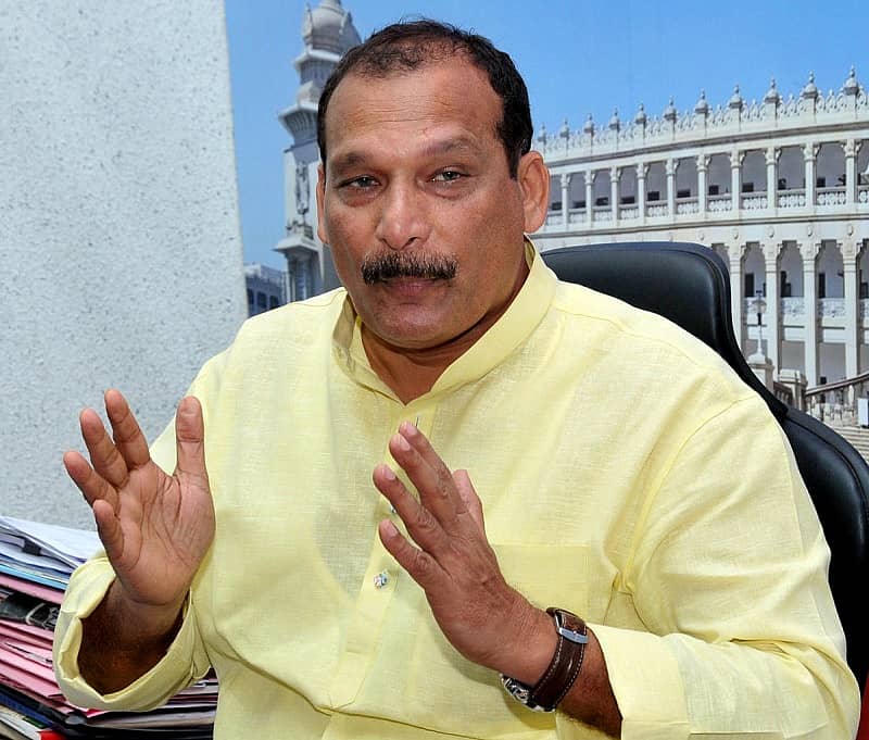 ವಿಧಾನ ಪರಿಷತ್ನ ಮಾಜಿ ಸದಸ್ಯ ಐವನ್ ಡಿಸೋಜ