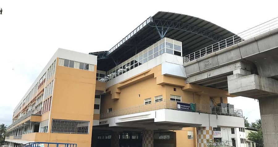 ಕೋಣನಕುಂಟೆ ಕ್ರಾಸ್ ಮೆಟ್ರೊ ನಿಲ್ದಾಣದ ಹೊರನೋಟ ಚಿತ್ರ: ಡಾ. ಎ.ಭಾನು