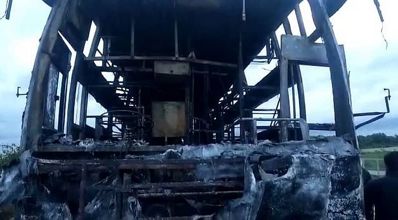 ಹಿರಿಯೂರು ಬಳಿ ಸುಟ್ಟು ಕರಕಲಾಗಿರುವ ಬಸ್‌