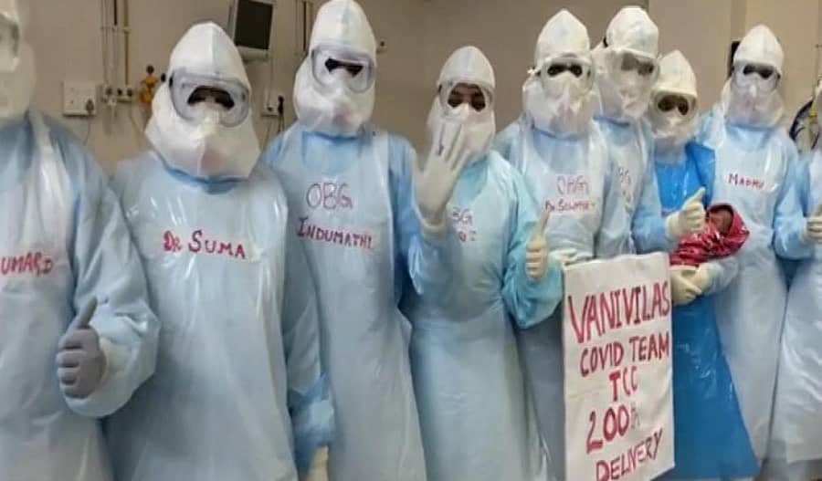 ಸೋಮವಾರ ಜನಿಸಿದ ಮಗುವಿನೊಂದಿಗೆ ವೈದ್ಯರು ಸಂಭ್ರಮಿಸಿದರು