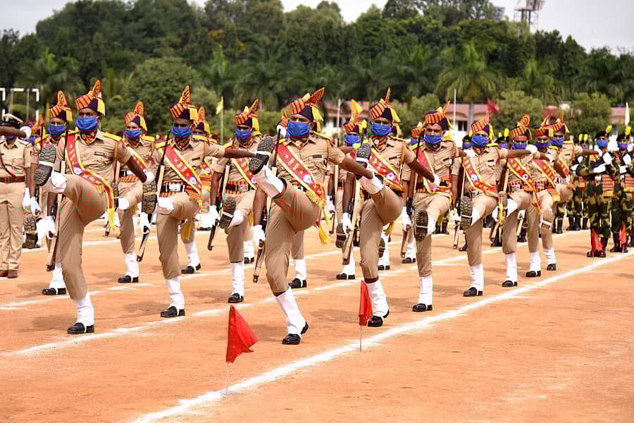 ಫೀಲ್ಡ್ ಮಾರ್ಷಲ್ ಮಾಣೆಕ್ ಷಾ ಪರೇಡ್ ಮೈದಾನದಲ್ಲಿ ಕವಾಯತು ತಾಲೀಮು ನಡೆಸಿದ ಪೊಲೀಸ್ ಸಿಬ್ಬಂದಿ –ಪ್ರಜಾವಾಣಿ ಚಿತ್ರ