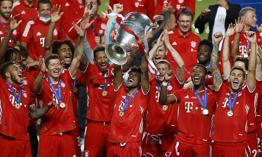 ಬಯೇನ್ ಮ್ಯೂನಿಚ್ ತಂಡದ ಕಿಂಗ್ಸ್ಲಿ ಕೋಮಾನ್ ಪ್ರಶಸ್ತಿ ಎತ್ತಿ ಹಿಡಿದು ಸಹ ಆಟಗಾರರೊಂದಿಗೆ ಸಂಭ್ರಮಿಸಿದರು –ಪಿಟಿಐ ಚಿತ್ರ