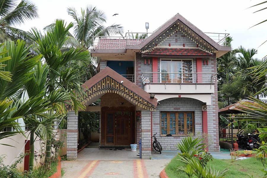 ಅಂಗಡಿಹಳ್ಳಿ ಹಕ್ಕಿಪಿಕ್ಕಿ ಸಮುದಾಯದವರು ನಿರ್ಮಿಸಿರುವ ಮನೆ - ಚಿತ್ರಗಳು: ಅತಿಖ್ ಉರ್ ರೆಹಮಾನ್