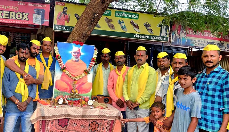 ಬಸವಕಲ್ಯಾಣದಲ್ಲಿ ಆರ್ಯ ಈಡಿಗ ಸಮಾಜ ಸಂಘದಿಂದ ಈಚೆಗೆ ಬ್ರಹ್ಮರ್ಷಿ ನಾರಾಯಣಗುರು ಅವರ ಜಯಂತಿ ಆಚರಿಸಲಾಯಿತು