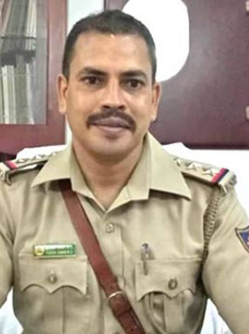ಎಸ್.ಜೆ.ಪಾರ್ಕ್ ಠಾಣೆಯ ಇನ್ಸ್ಪೆಕ್ಟರ್ ಯೋಗೇಶ್ಕುಮಾರ್