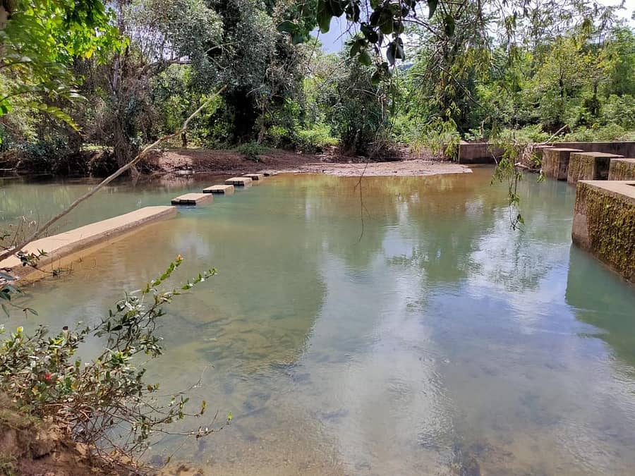 ಕಾರವಾರ ತಾಲ್ಲೂಕಿನ ದೇವಳಮಕ್ಕಿ ಗ್ರಾಮದ ಬಣಗೆ ಹಳ್ಳಕ್ಕೆ ನಿರ್ಮಿಸಿರುವ ಬಾಂದಾರ