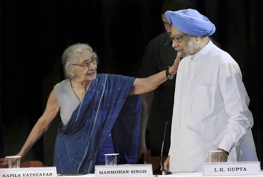 ಮನಮೋಹನ್ ಸಿಂಗ್ ಜೊತೆ ಕಪಿಲಾ