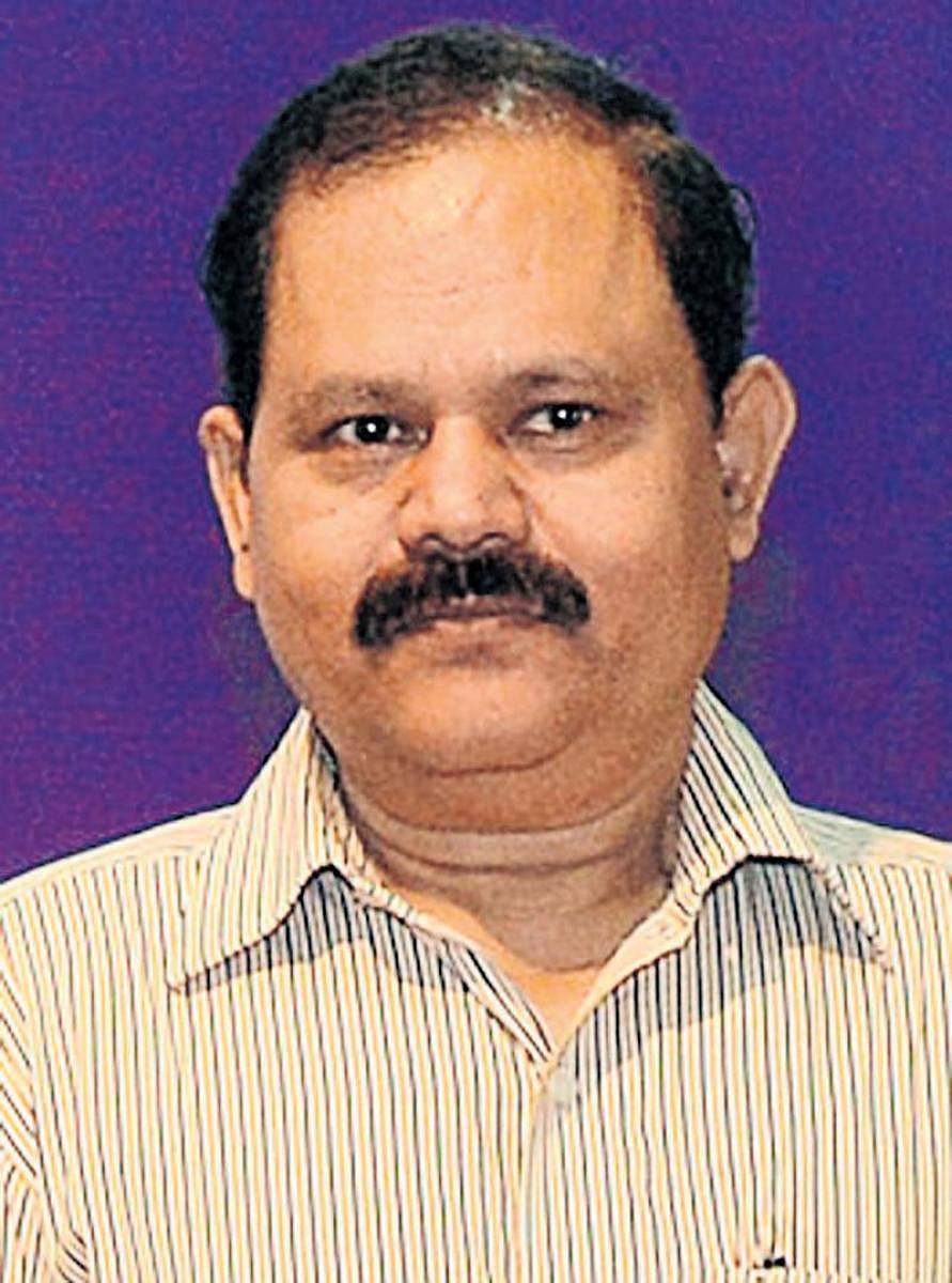 ಪ್ರಕಾಶ್ ಕಂಬತ್ತಳ್ಳಿ