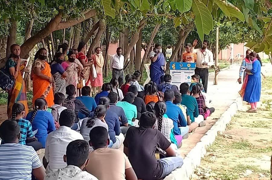 ಕಾರ್ಯಕ್ರಮದಲ್ಲಿ ಯುವ ಸಬಲೀಕರಣ ಮತ್ತು ಕ್ರೀಡಾ ಇಲಾಖೆಯ ಸಹಾಯಕ ನಿರ್ದೇಶಕಿ ಟಿ.ಜಯಲಕ್ಷ್ಮೀ ಮಾತನಾಡಿದರು.