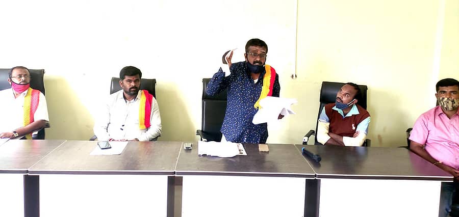 ಪತ್ರಿಕಾಗೋಷ್ಠಿಯಲ್ಲಿ ಬಿ.ಎಸ್.ಚಂದ್ರಶೇಖರ್ ಮಾತನಾಡಿದರು