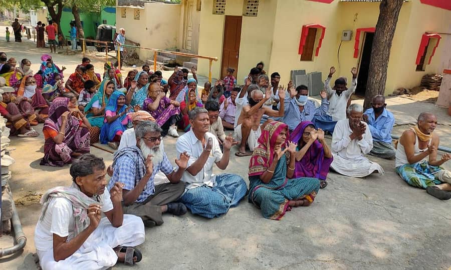 ಕಾಲೊನಿಯ ಜನರು