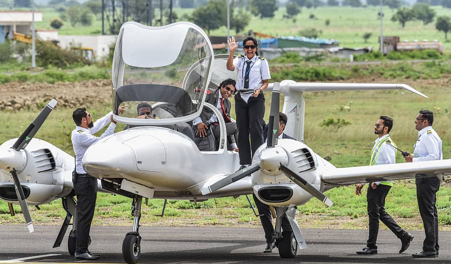 ಕಲಬುರ್ಗಿ ವಿಮಾನ ನಿಲ್ದಾಣದಲ್ಲಿ 2018ರ ಆಗಸ್ಟ್ 26ರಂದು ಮೊದಲ ತರಬೇತಿ ವಿಮಾನ ಪ್ರಾಯೋಗಿಕ ಹಾರಾಟ ನಡೆದ ಕ್ಷಣ