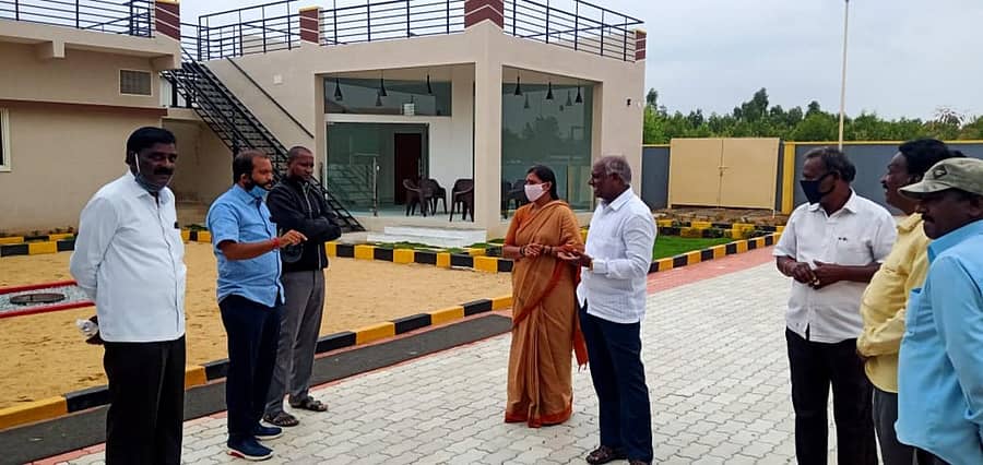 ರಾಬರ್ಟ್‌ಸನ್‌ಪೇಟೆ ನಗರಸಭೆ ಅಧ್ಯಕ್ಷ ಮತ್ತು ಉಪಾಧ್ಯಕ್ಷ ಸ್ಥಾನಕ್ಕಾಗಿ ಕಾಂಗ್ರೆಸ್ ಮತ್ತು ಬೆಂಬಲಿತ ಸದಸ್ಯರ ಅಭಿಪ್ರಾಯ ಪಡೆಯಲು ಶಾಸಕಿ ಎಂ.ರೂಪಕಲಾ ಕೋಲಾರದ ಹೊರವಲಯದ ರೆಸಾರ್ಟ್‌ನಲ್ಲಿ ಸಭೆ ನಡೆಸಿದರು