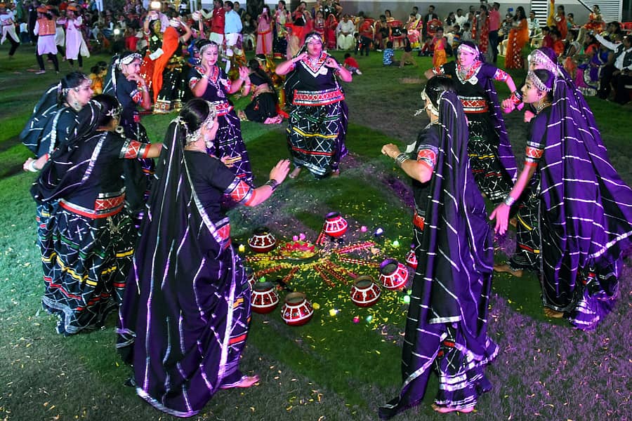 ಬೆಳಗಾವಿ ಜಿಲ್ಲೆಯ ನಿಪ್ಪಾಣಿಯಲ್ಲಿ ನವರಾತ್ರಿ ಅಂಗವಾಗಿ ಹೋದ ವರ್ಷ ನಡೆದಿದ್ದ ದಾಂಡಿಯಾ ನೃತ್ಯದ ನೋಟ (ಸಂಗ್ರಹ ಚಿತ್ರ)