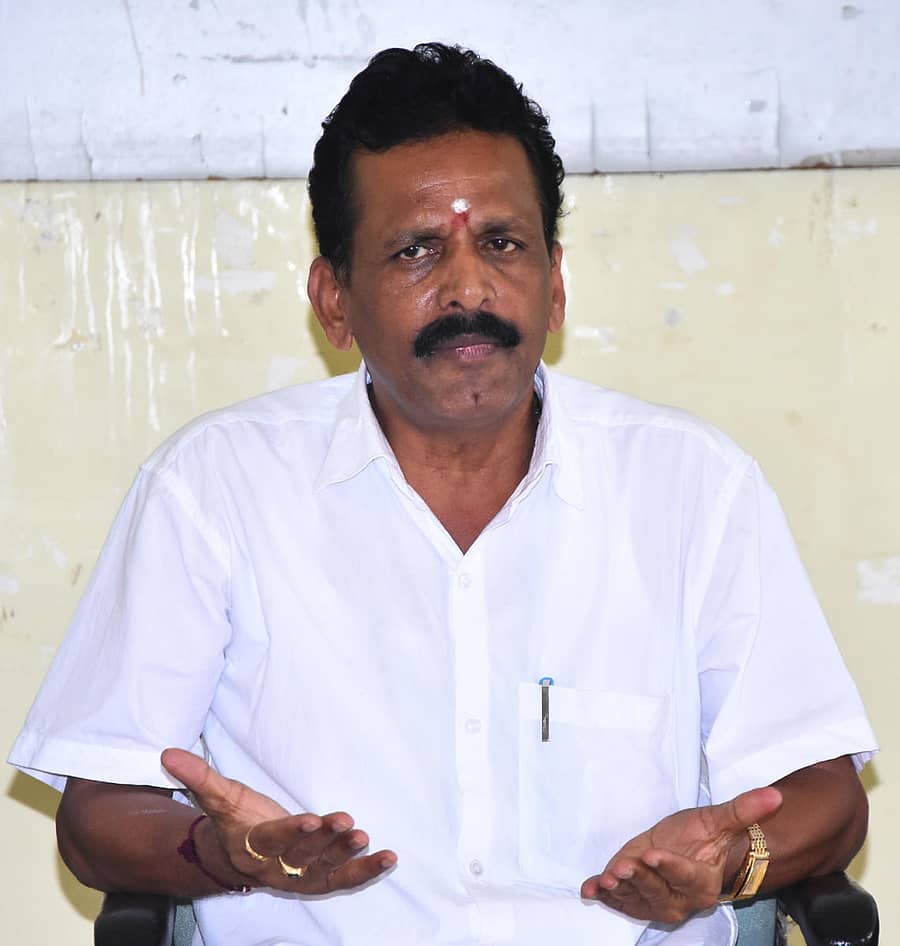 ಹಾಲನೂರ್‌ ಎಸ್‌.ಲೇಪಾಕ್ಷ