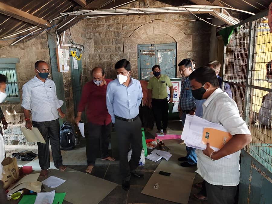 ಜಿಲ್ಲಾಧಿಕಾರಿ ಎಂ.ಸುಂದರೇಶ್‌ ಬಾಬು ಚುನಾವಣೆ ಸಿದ್ಧತೆ ಪರಿಶೀಲಿಸಿದರು