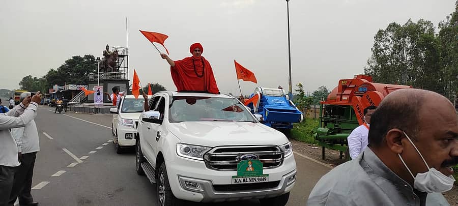 ಪಂಚಮಸಾಲಿ ಪೀಠದ ಬಸವ ಜಯ ಮೃತ್ಯುಂಜಯ ಸ್ವಾಮೀಜಿ ಅವರು ಉಪವಾಸ ಸತ್ಯಾಗ್ರಹದ ನೇತೃತ್ವವಹಿಸಿದ್ದಾರೆ.