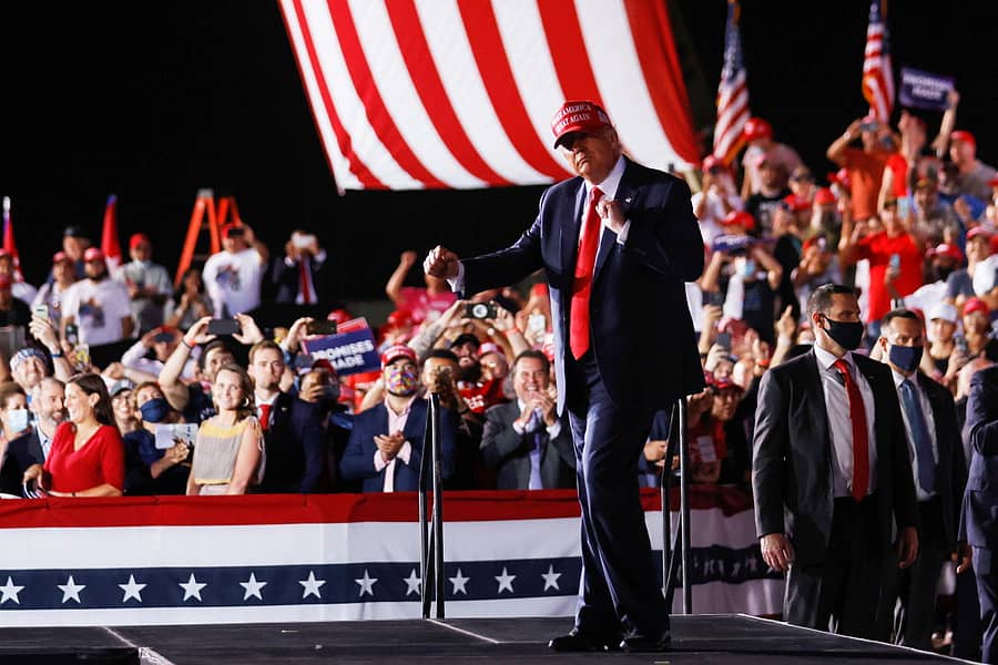 ಡೊನಾಲ್ಡ್ ಟ್ರಂಪ್ ಅವರು ಫ್ಲಾರಿಡಾದಲ್ಲಿ ಸೋಮವಾರ ಪ್ರಚಾರ ನಡೆಸಿದರು–ರಾಯಿಟರ್ಸ್ ಚಿತ್ರ