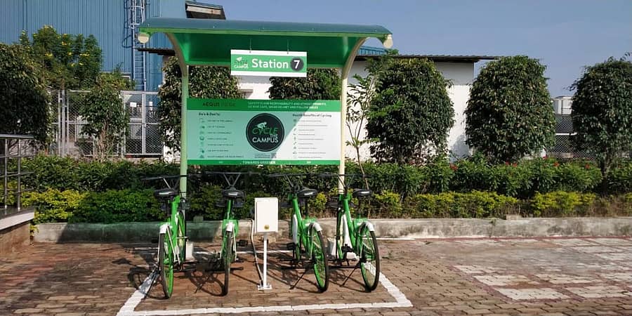 ಬೆಳಗಾವಿ ಜಿಲ್ಲೆಯ ಹತ್ತರಗಿ ಸಮೀಪದಲ್ಲಿರುವ ಏಕಸ್ ಕಂಪನಿಯು ತನ್ನ ಕ್ಯಾಂಪಸ್‌ನಲ್ಲಿ ಸೈಕಲ್ ಸೌಲಭ್ಯ ಒದಗಿಸಿದೆ