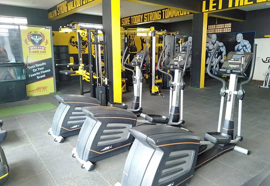 ಕೋವಿಡ್ ಆತಂಕದ ಹಿನ್ನೆಲೆಯಲ್ಲಿ ಕೋಲಾರದ ಜಿಮ್ ಕೇಂದ್ರವೊಂದು ಬಳಕೆದಾರರಿಲ್ಲದೆ ಭಣಗೊಡುತ್ತಿರುವುದು.