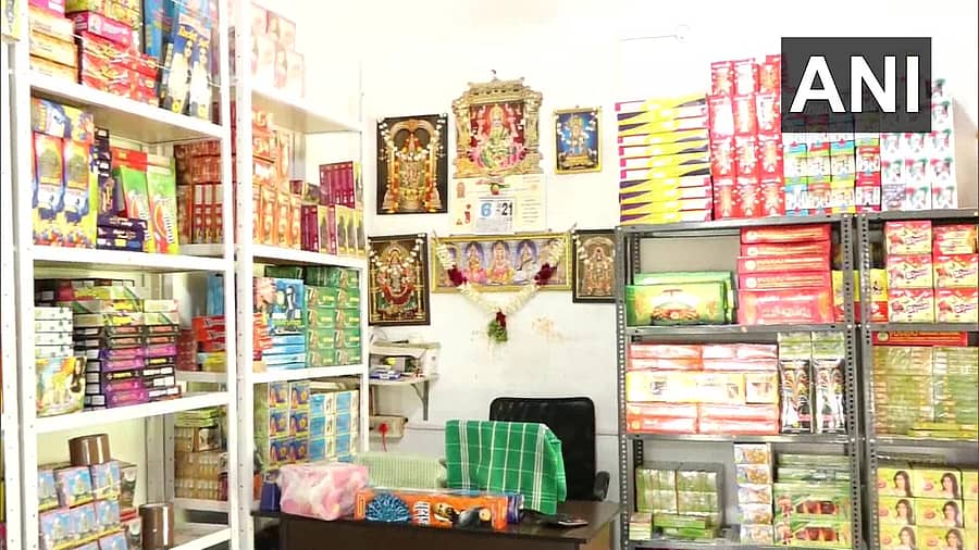 ತಮಿಳುನಾಡಿನ ಶಿವಕಾಶಿಯಲ್ಲಿರುವ ಪಟಾಕಿ ಅಂಗಡಿ