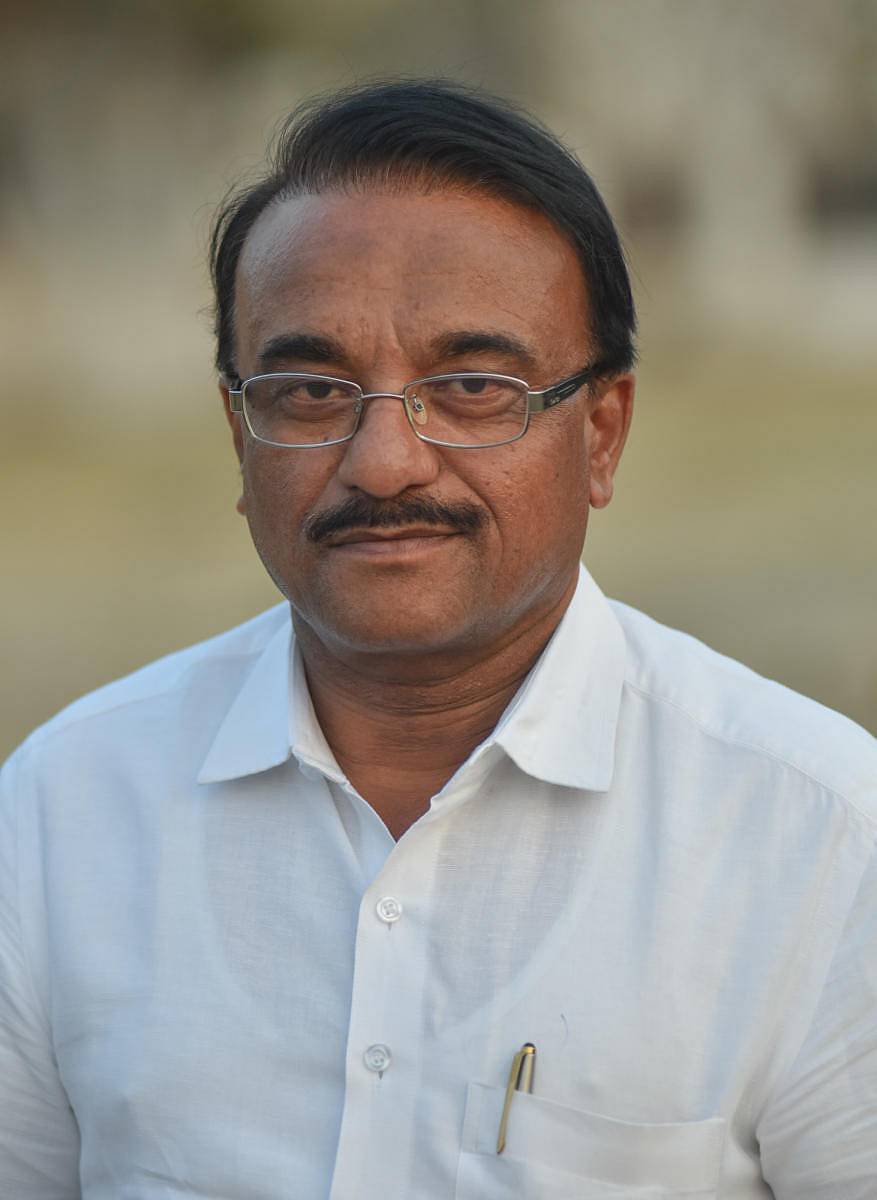 ಶಶೀಲ್ ಜಿ.ನಮೋಶಿ