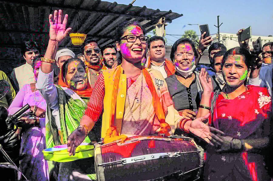 ಬಿಜೆಪಿ ಬೆಂಬಲಿಗರು ಪಟ್ನಾದಲ್ಲಿ ಮಂಗಳವಾರ ಸಂಭ್ರಮಾಚರಣೆ ನಡೆಸಿದರು –ಪಿಟಿಐ ಚಿತ್ರ