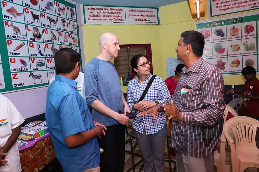 ಡಾ.ಸೆಲೀನ್ ಗೌಂಡರ್ (ಬಲದಿಂದ ಎರಡನೇಯವರು)