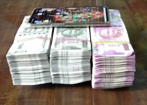 ಆರೋಪಿಯಿಂದ ವಶಪಡಿಸಿಕೊಂಡಿರುವ ಹಣ