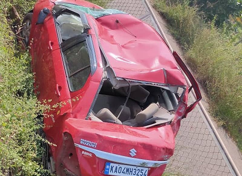 ಅಪಘಾತವಾದ ಕಾರು