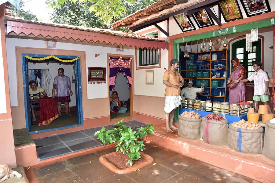 ಜಕ್ಕೂರಿನಲ್ಲಿ ಗ್ರಾಮೀಣಾಭಿವೃದ್ಧಿ ಮತ್ತು ಪಂಚಾಯತ್ ರಾಜ್ ಇಲಾಖೆ ನಿರ್ಮಿಸಿರುವ ಮಾದರಿ ಪಾರಂಪರಿಕ ಗ್ರಾಮದ ನೋಟ –ಪ್ರಜಾವಾಣಿ ಚಿತ್ರ