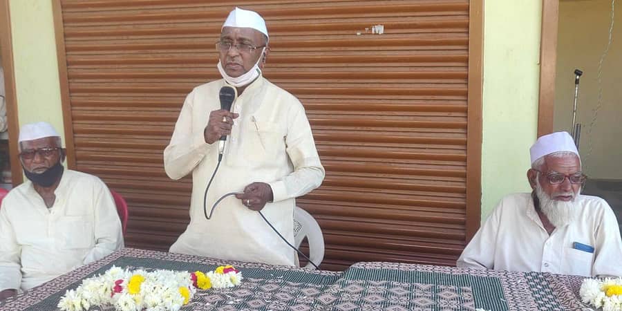 ಅಫಜಲಪುರ ತಾಲ್ಲೂಕಿನ ಬೋಗನಳ್ಳಿ ಗ್ರಾಮದಲ್ಲಿ ಗುರುವಾರ ₹ 15 ಲಕ್ಷ ವೆಚ್ಚದ ಸಿಮೆಂಟ್ ರಸ್ತೆ ಕಾಮಗಾರಿಗೆ ಶಾಸಕ ಎಂ.ವೈ.ಪಾಟೀಲ ಚಾಲನೆ ನೀಡಿ ಮಾತನಾಡಿದರು.