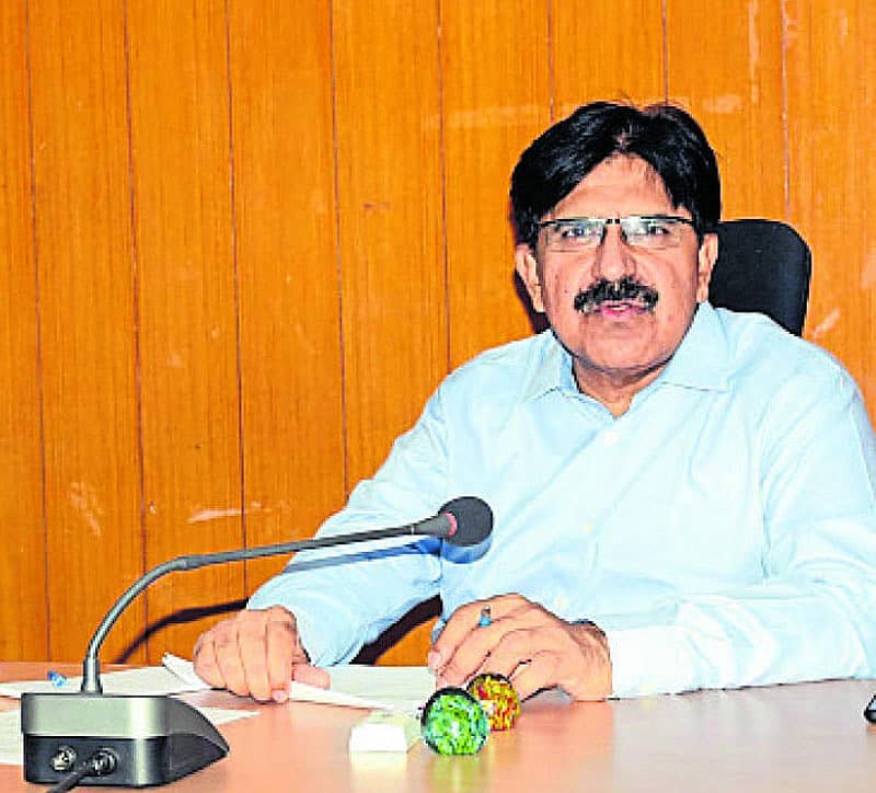 ಎಲ್.ಕೆ. ಅತೀಕ್.